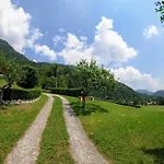 House Near The Soca River 度假居