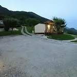 House Near The Soca River 度假居 托尔明