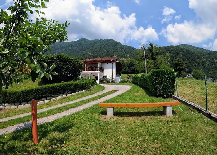 House Near The Soca River 度假居 托尔明