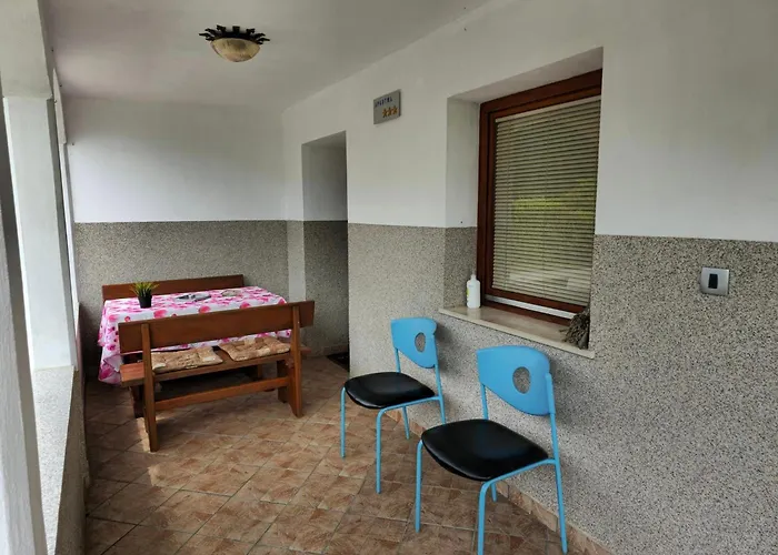 House Near The Soca River 托尔明