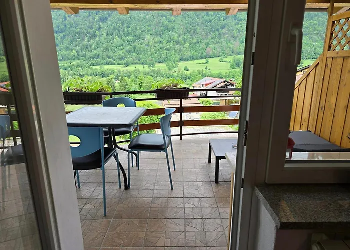 House Near The Soca River 度假居 托尔明